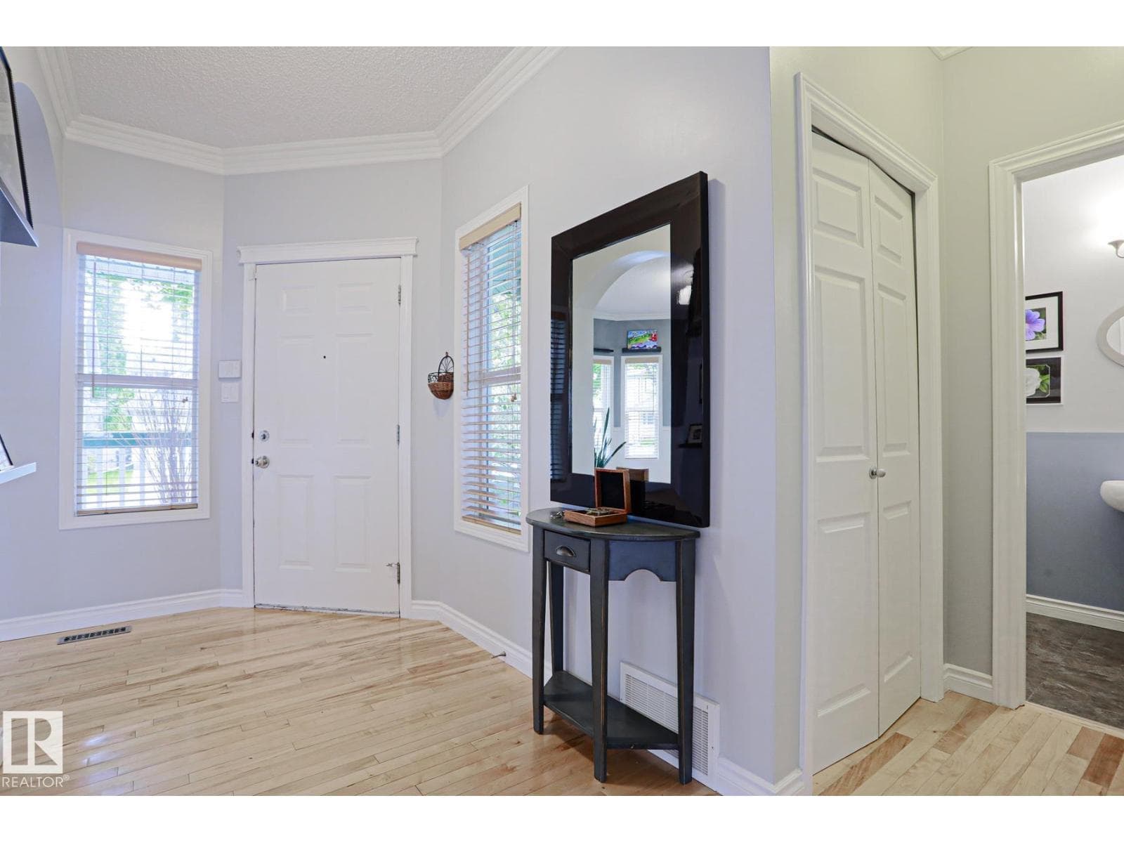 1712 TOMLINSON CM NW — photo 3