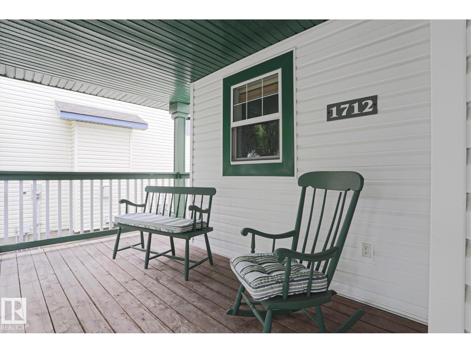 1712 TOMLINSON CM NW — photo 2