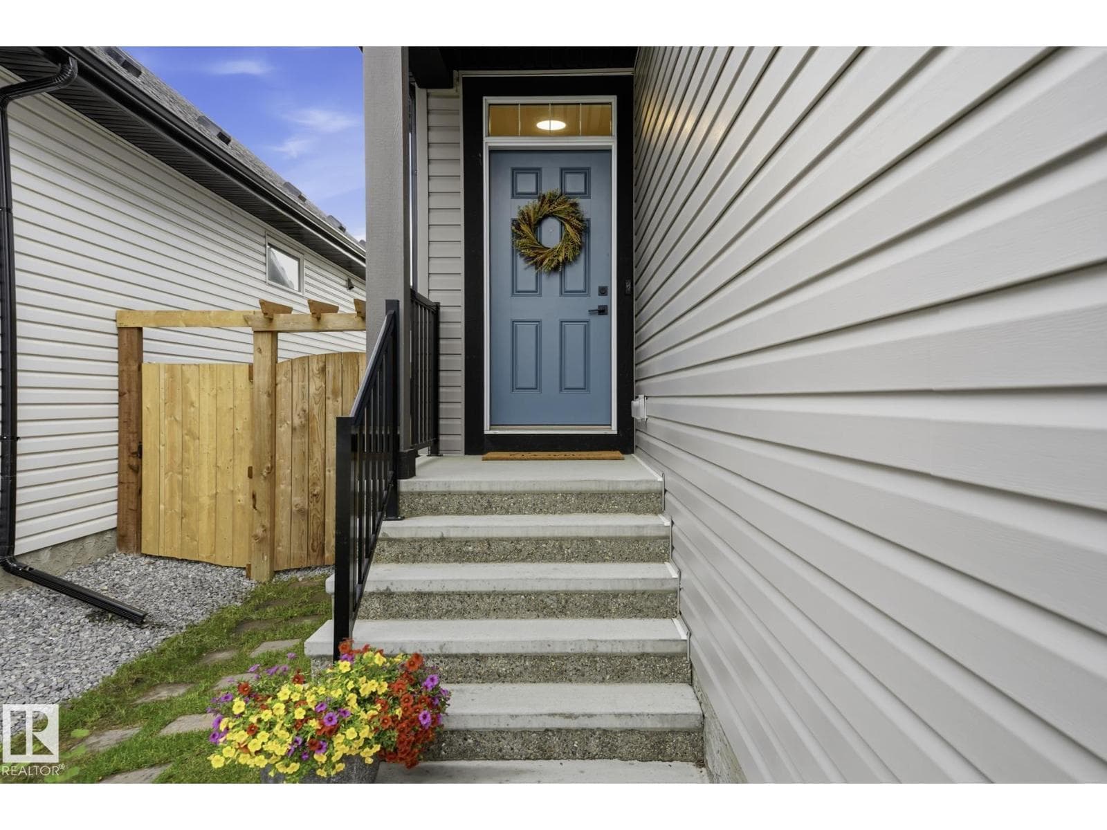 21845 98A AV NW — photo 2
