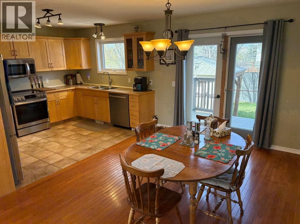 43 Riverwood Manor W — photo 3