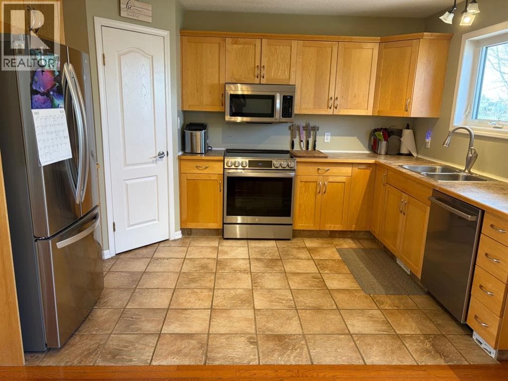 43 Riverwood Manor W — photo 4