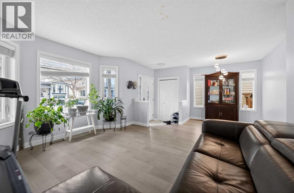 35 Erin Green Place SE — photo 4