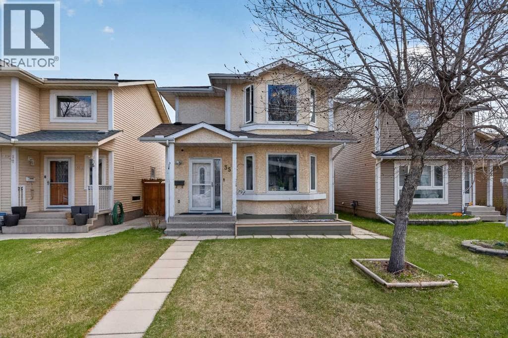 35 Erin Green Place SE