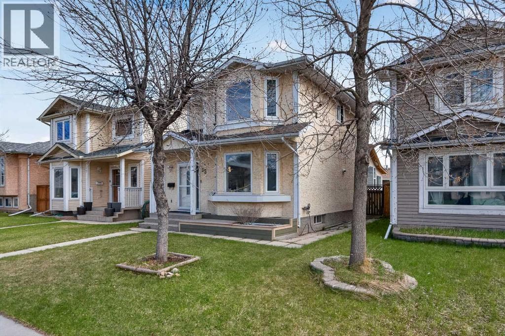 35 Erin Green Place SE — photo 2