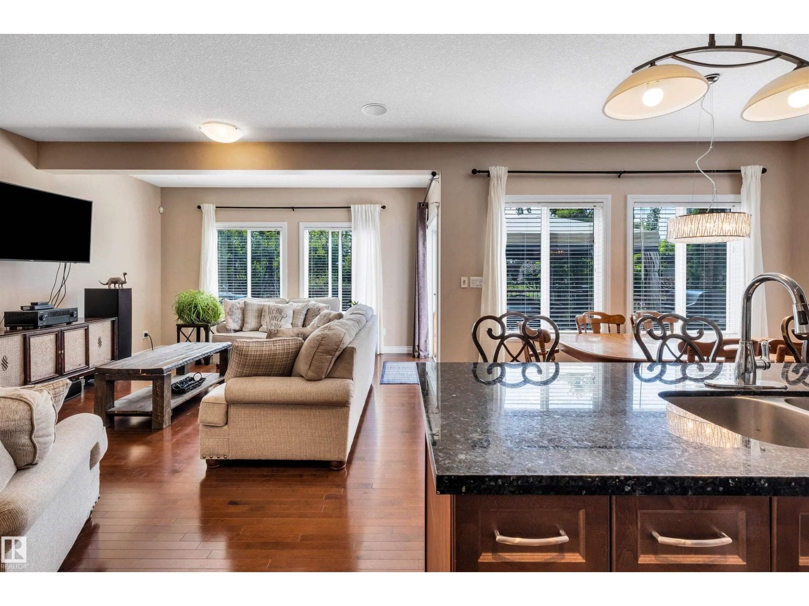 18 VOLETA CT — photo 3