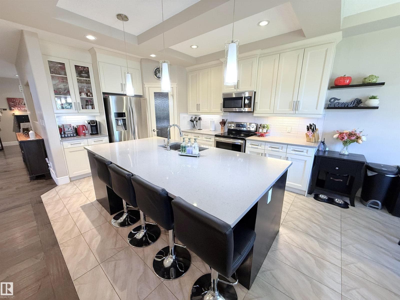 23 DILLWORTH CR — photo 2