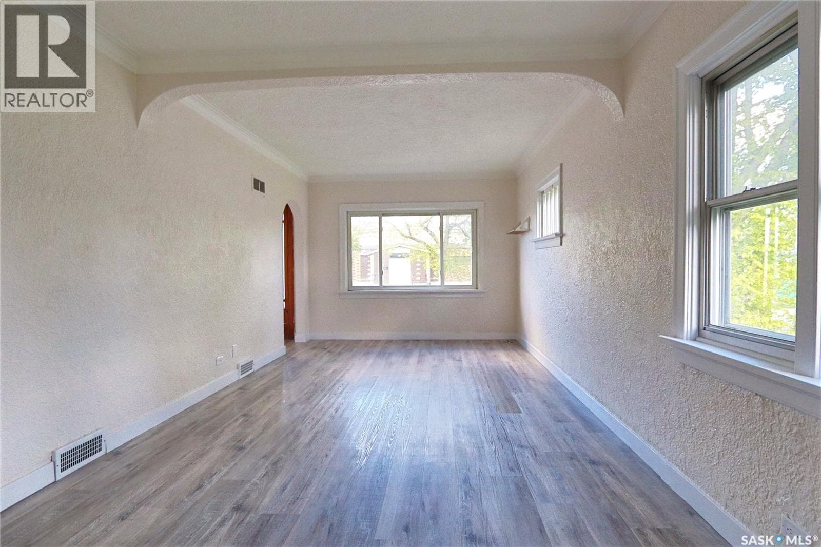 A&B 1824 Winnipeg STREET — photo 3