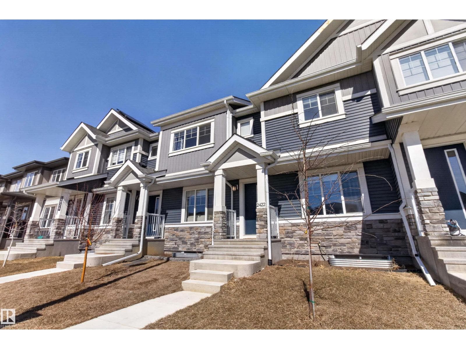 2422 TRUMPETER WY NW