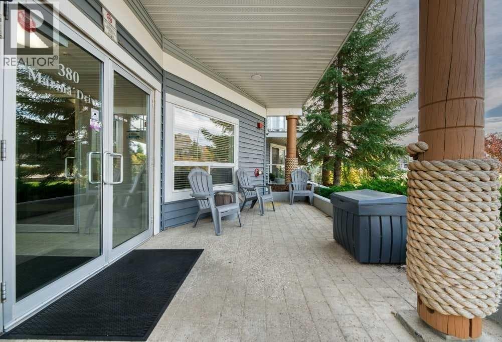 213, 380 Marina Drive — photo 3