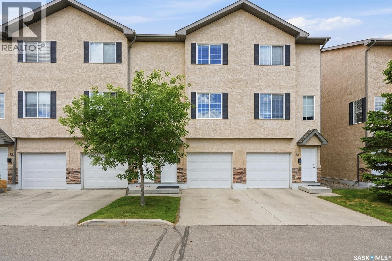 52 118 Pawlychenko LANE