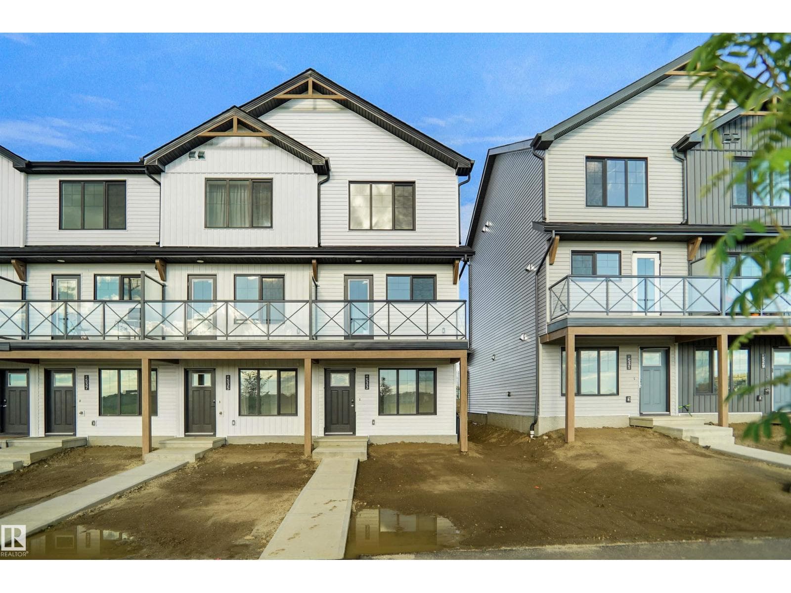 533 ASTER DR NW — photo 2