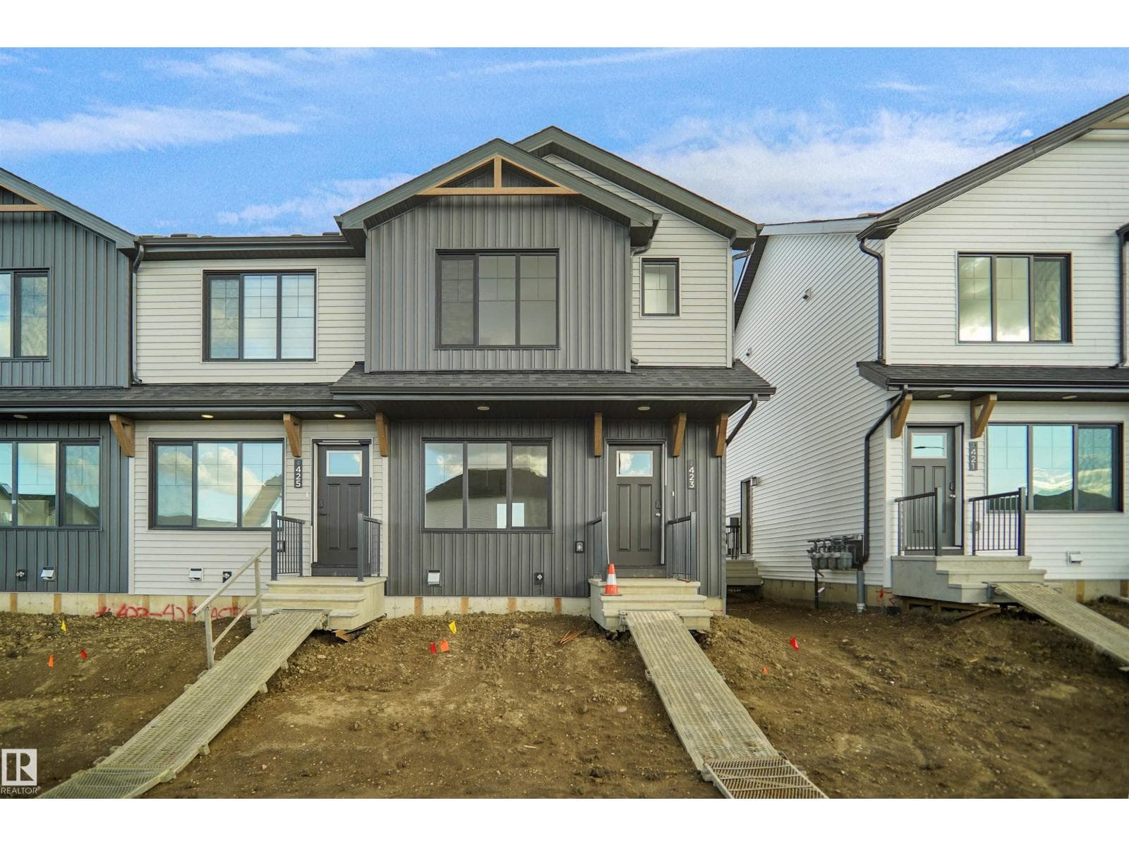 423 ASTER DR NW — photo 2