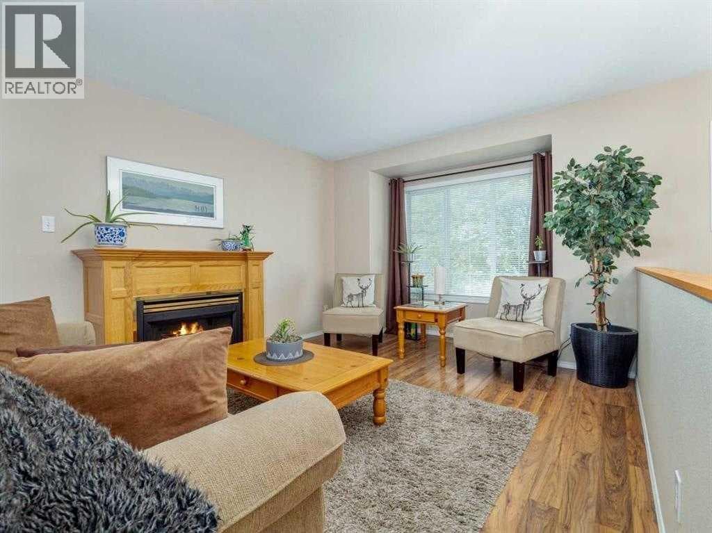 33 Peigan Court W — photo 5