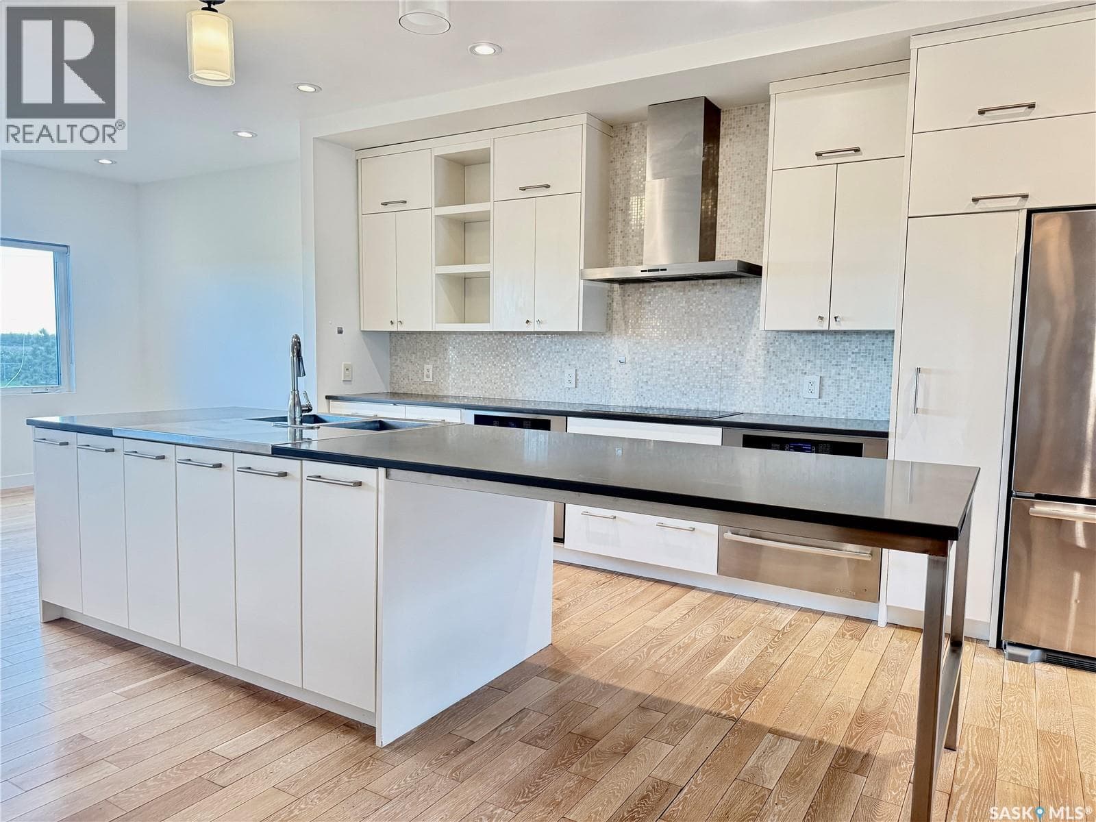 926 Wilkins COURT — photo 2