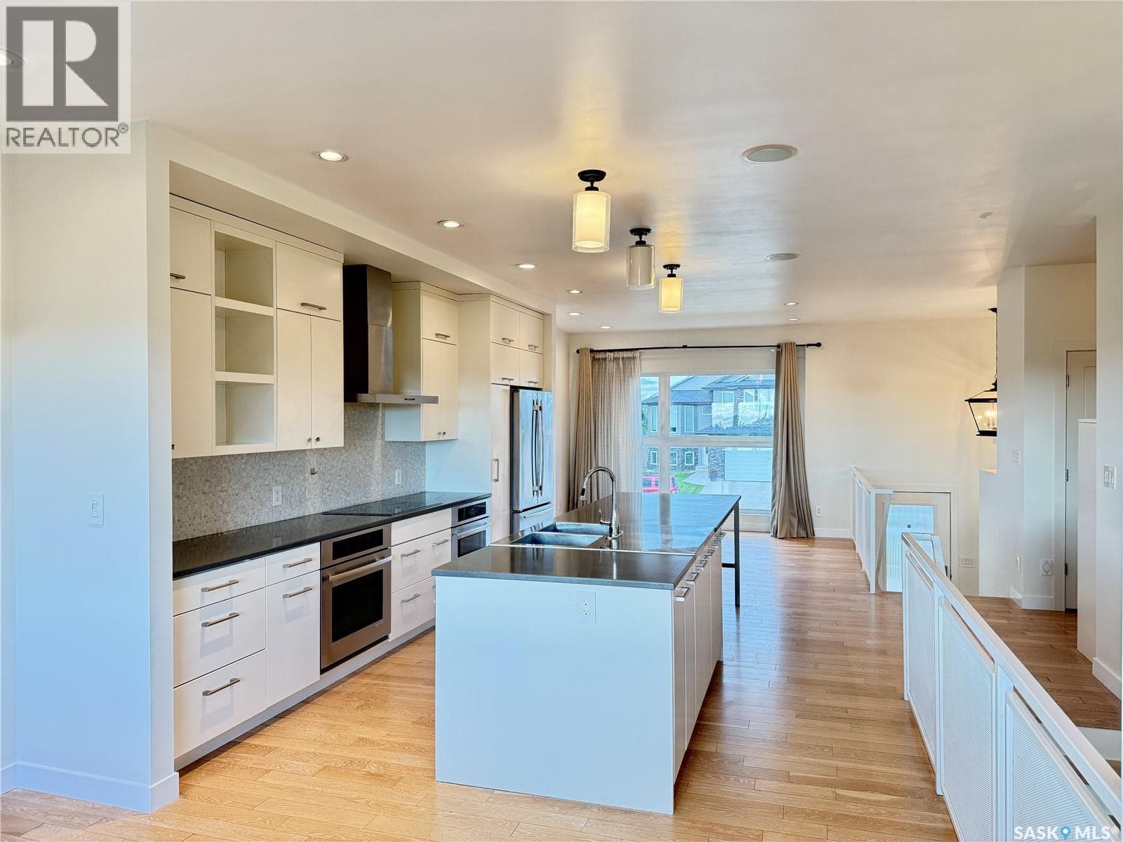 926 Wilkins COURT — photo 3
