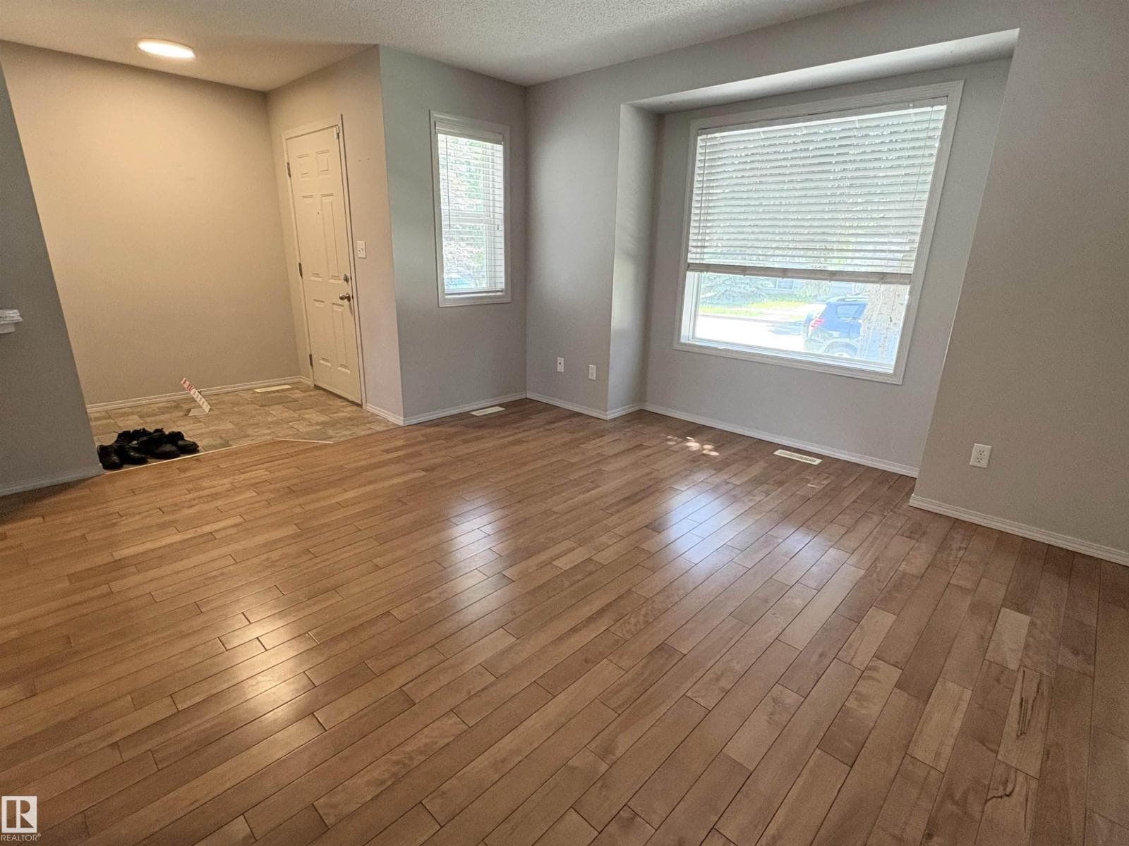 21354 87A AV NW — photo 4