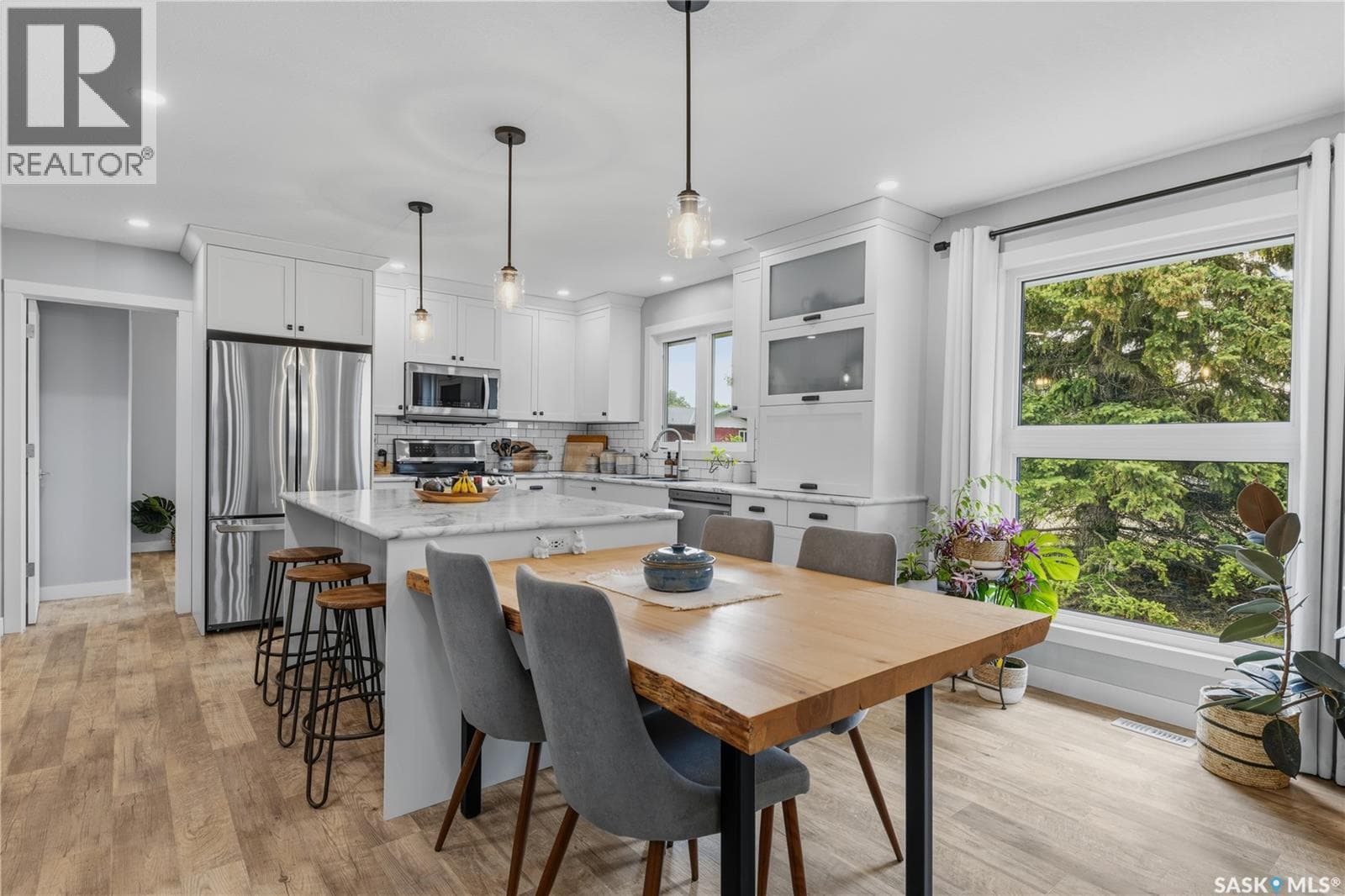 102 Plaxton PLACE — photo 5