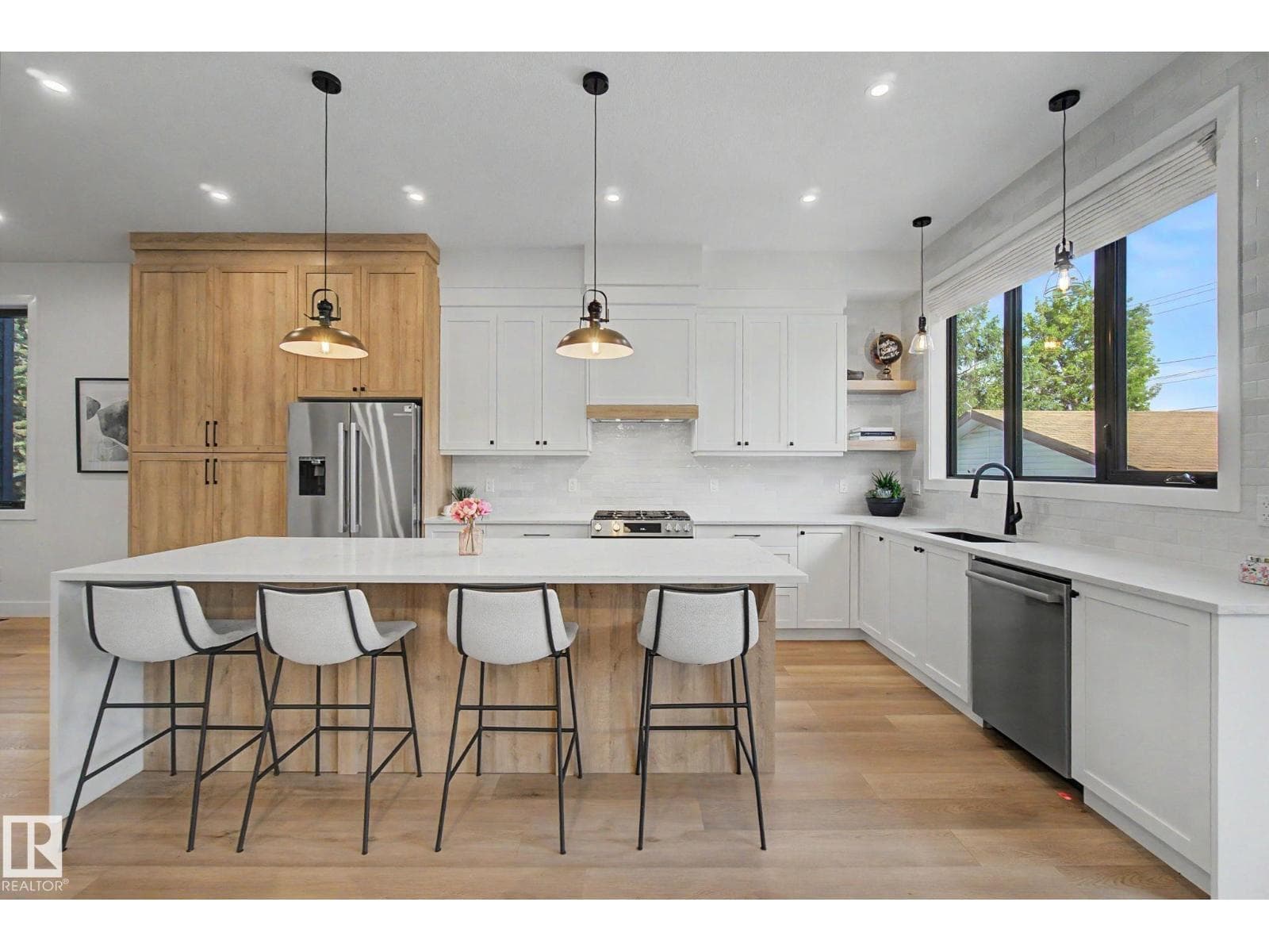 14711 88 AV NW — photo 4