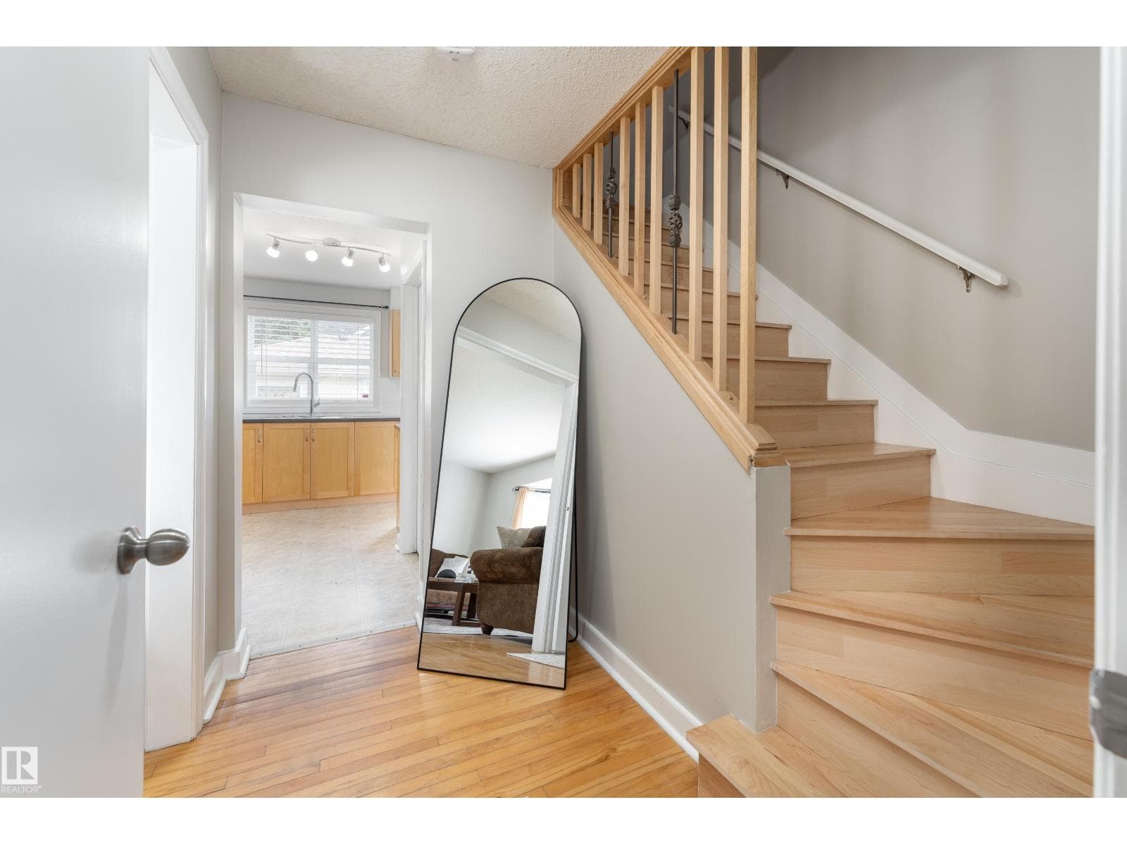 10008 144 AVE NW — photo 3