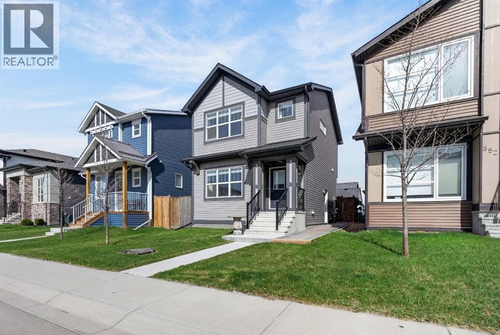 848 Chinook Gate Parade SW