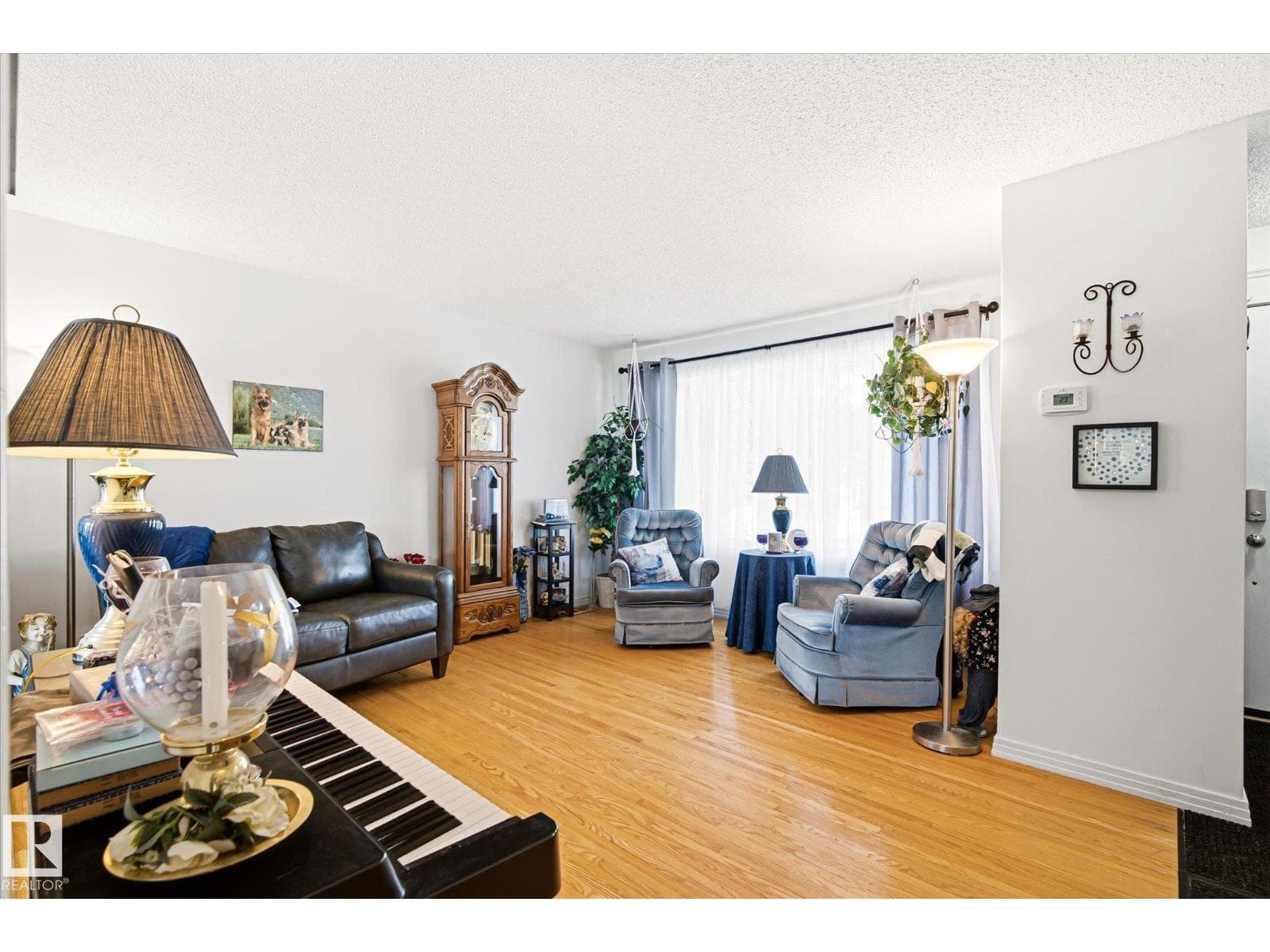 13415 118 AV NW — photo 3