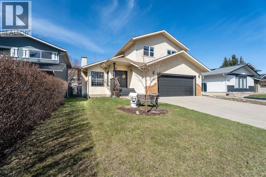 133 Carr Crescent — photo 2