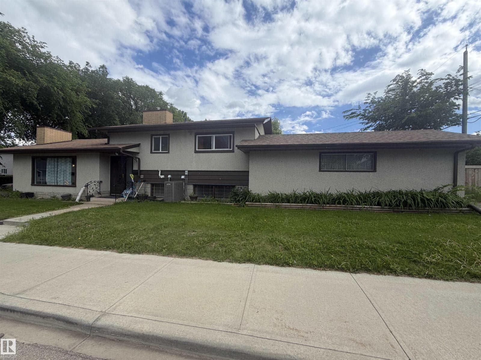5303 119 AV NW