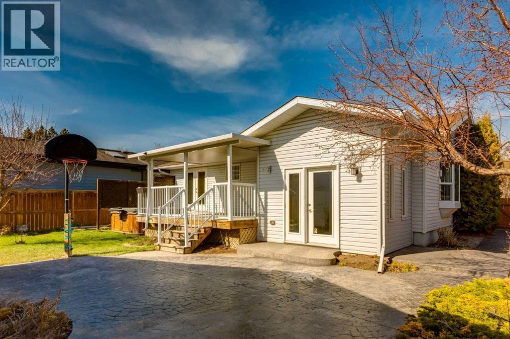367 Acadia Drive SE — photo 5