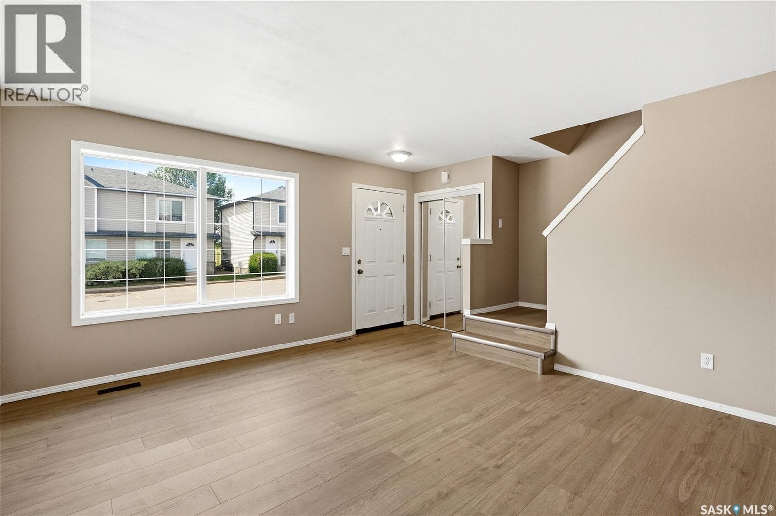 219 670 Kenderdine ROAD — photo 4