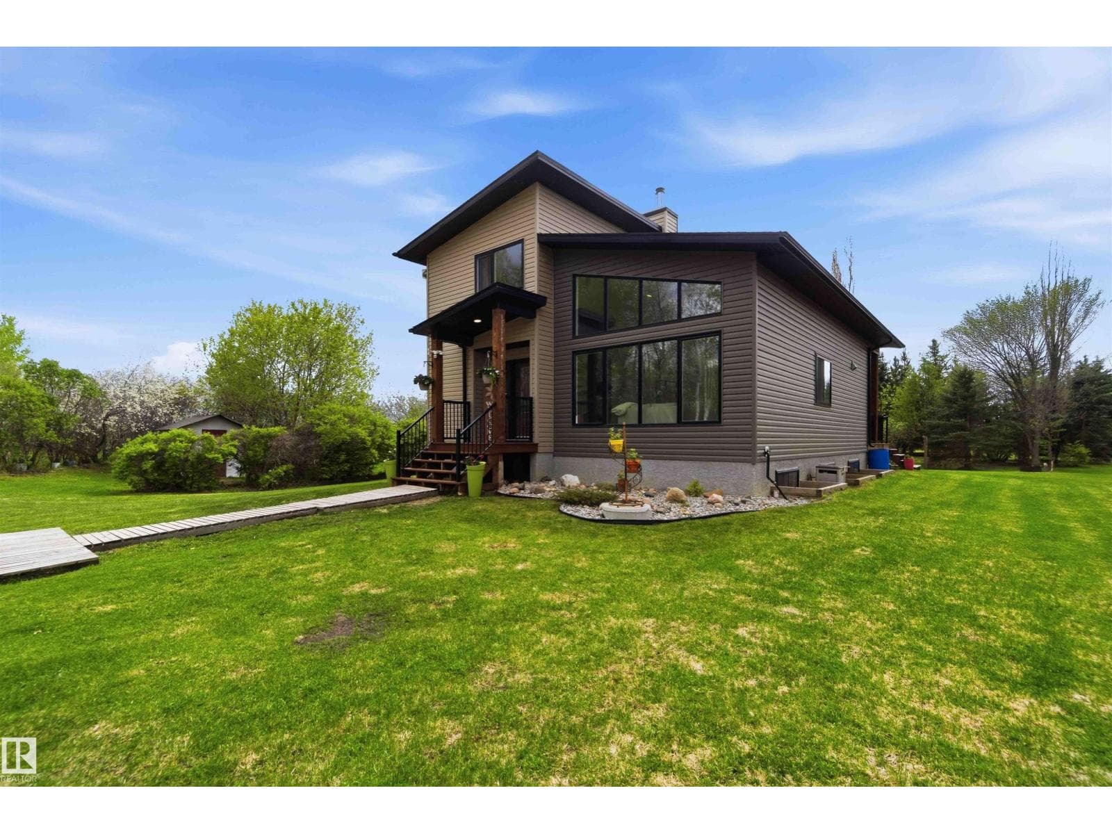 #11 2011 TWP ROAD 510
