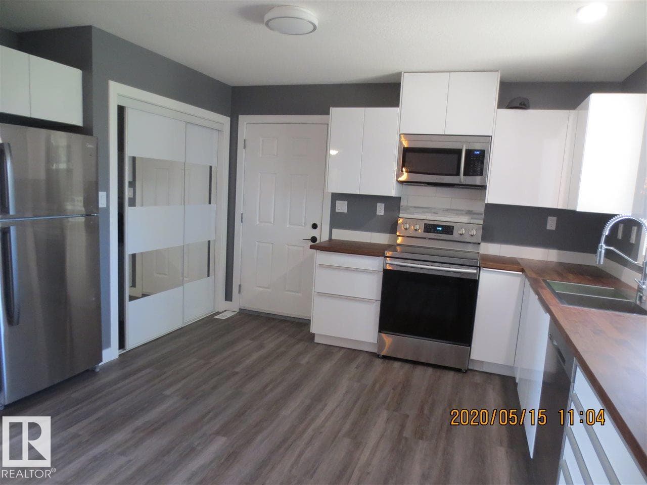 5040 50 ST — photo 2