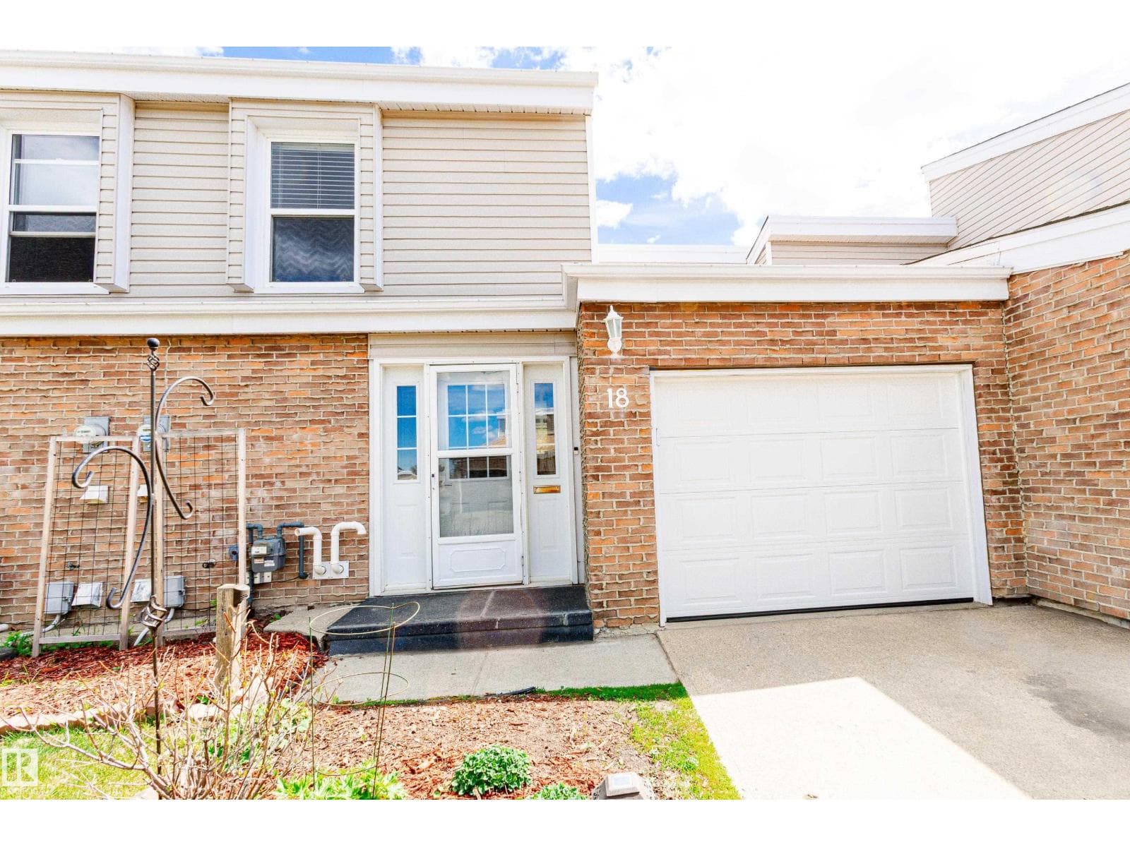 18 GRANDVIEW RG — photo 2