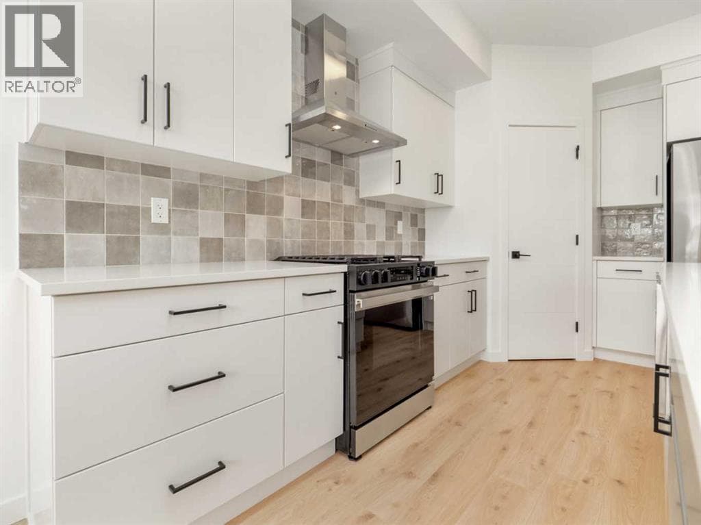 714 Violet Place W — photo 4