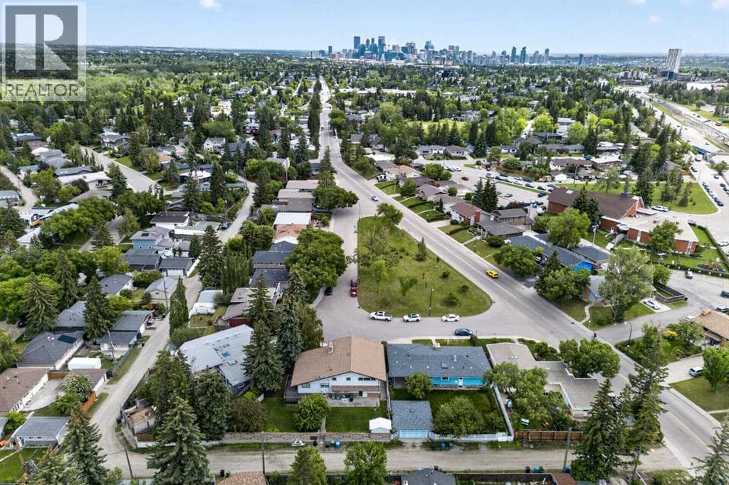3340 Morley Crescent NW — photo 3