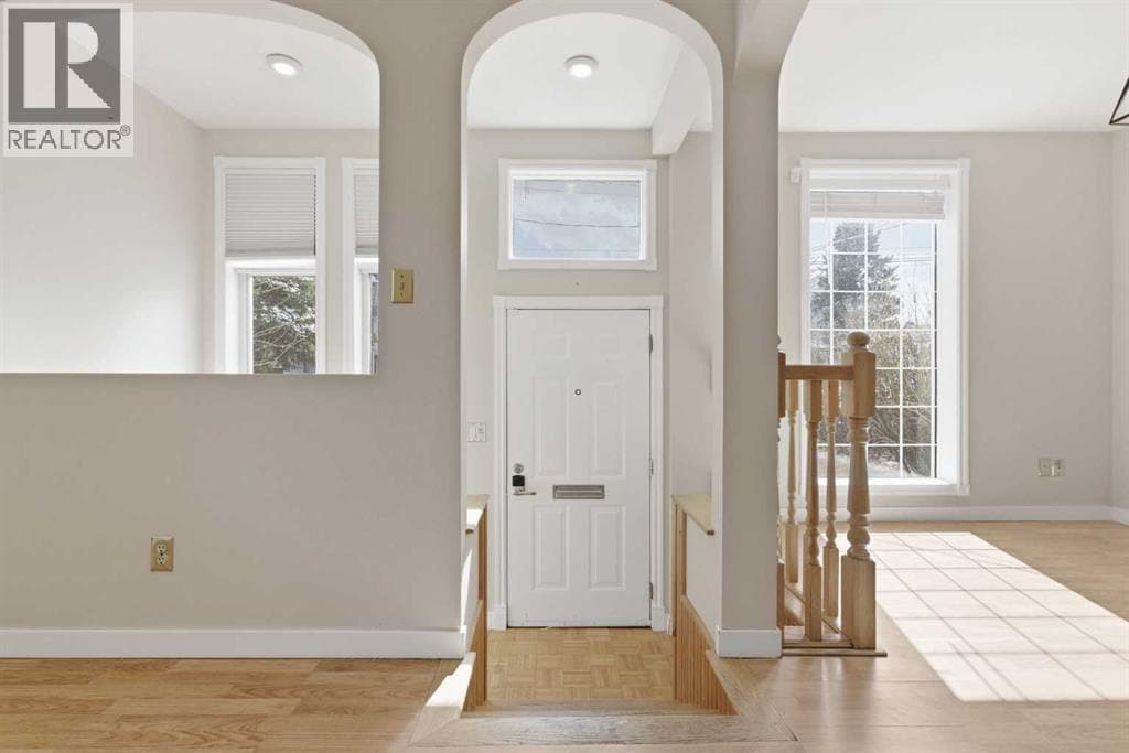 134 32 Avenue NE — photo 3