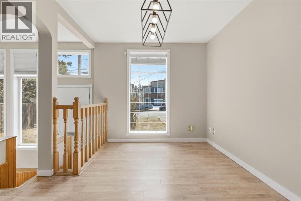 134 32 Avenue NE — photo 5