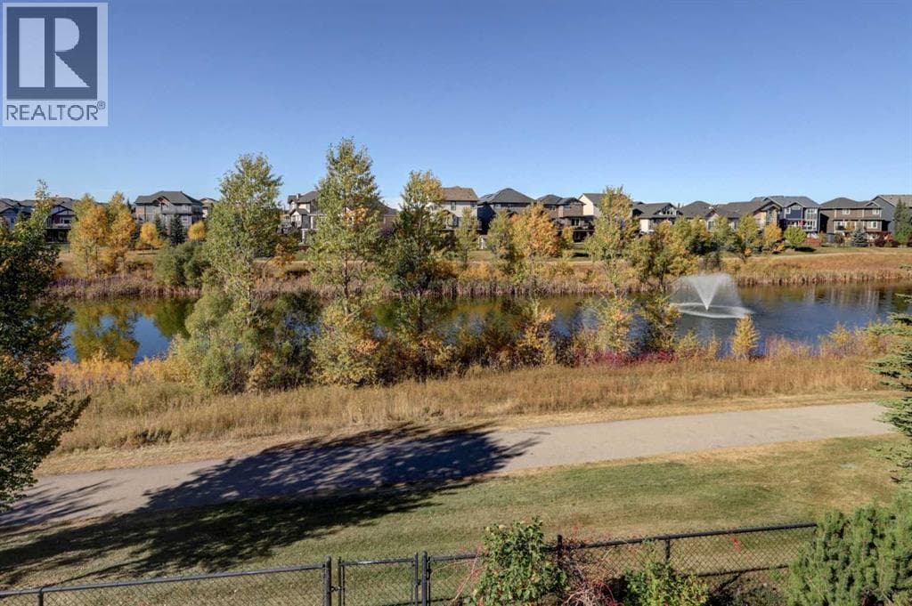 213 Kingsmere Cove SE — photo 3