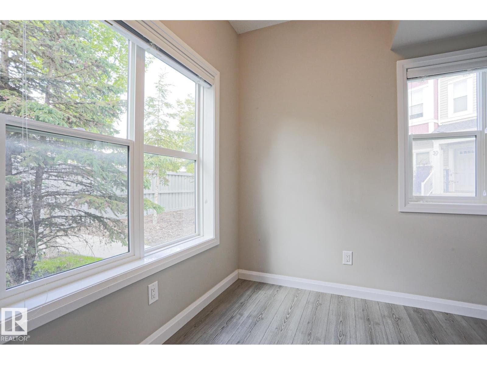#33 3710 ALLAN DR SW — photo 2