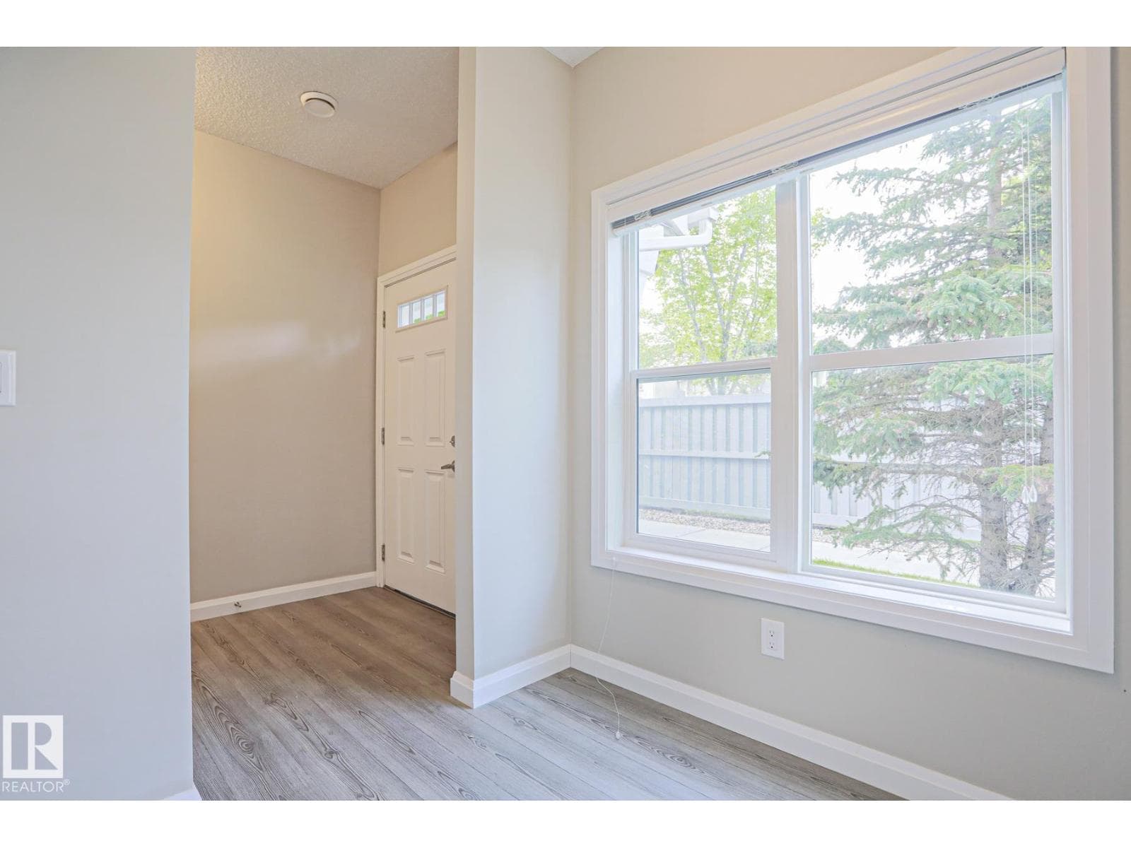 #33 3710 ALLAN DR SW — photo 4