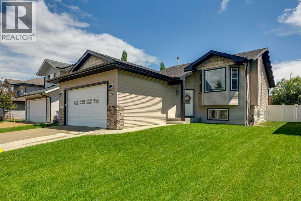 39 Isaacson Crescent