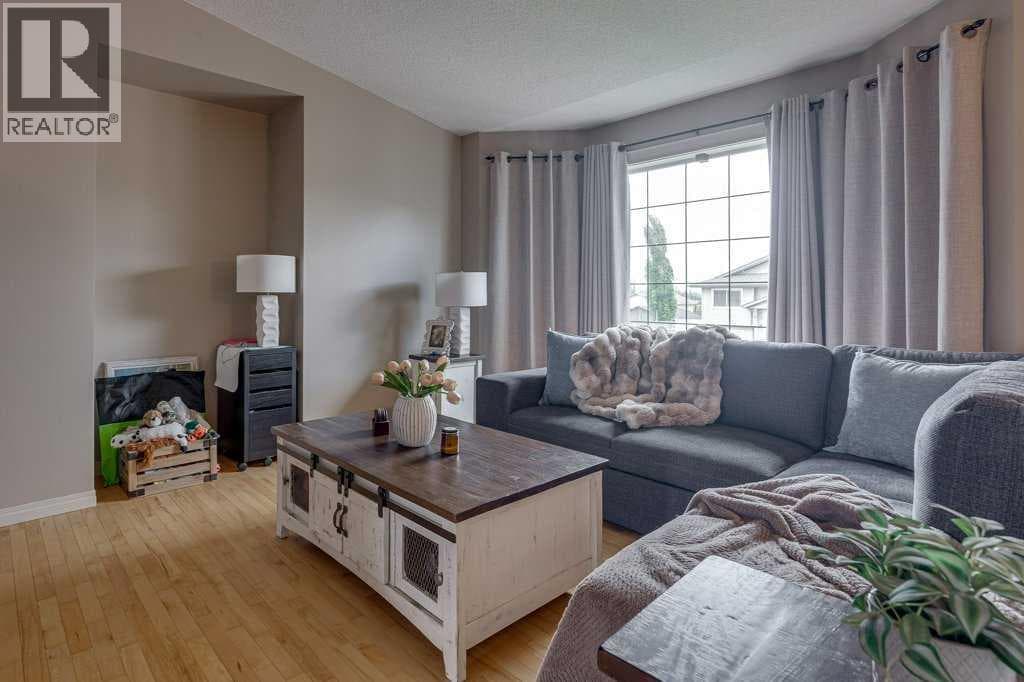 39 Isaacson Crescent — photo 5