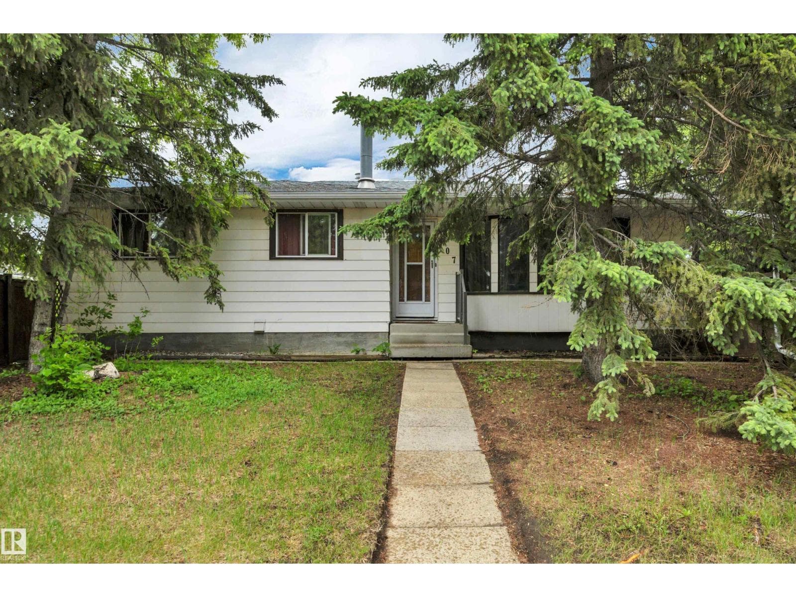 107 CORINTHIA DR