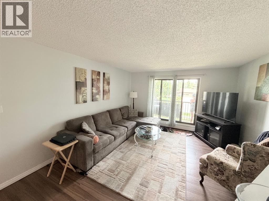 202, 3910 23 Avenue S — photo 3