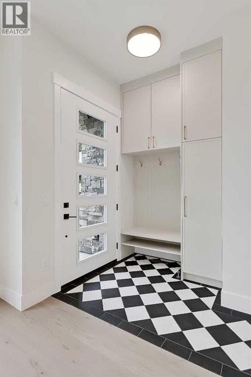1007 18 Avenue NW — photo 3