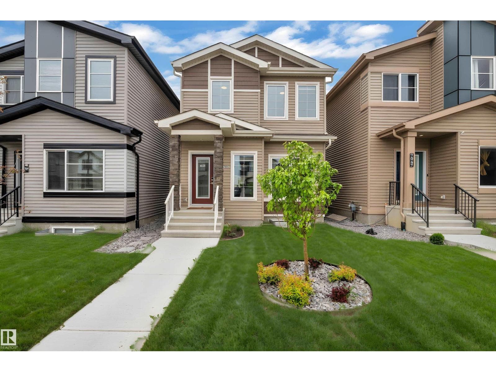 7043 182 AV NW