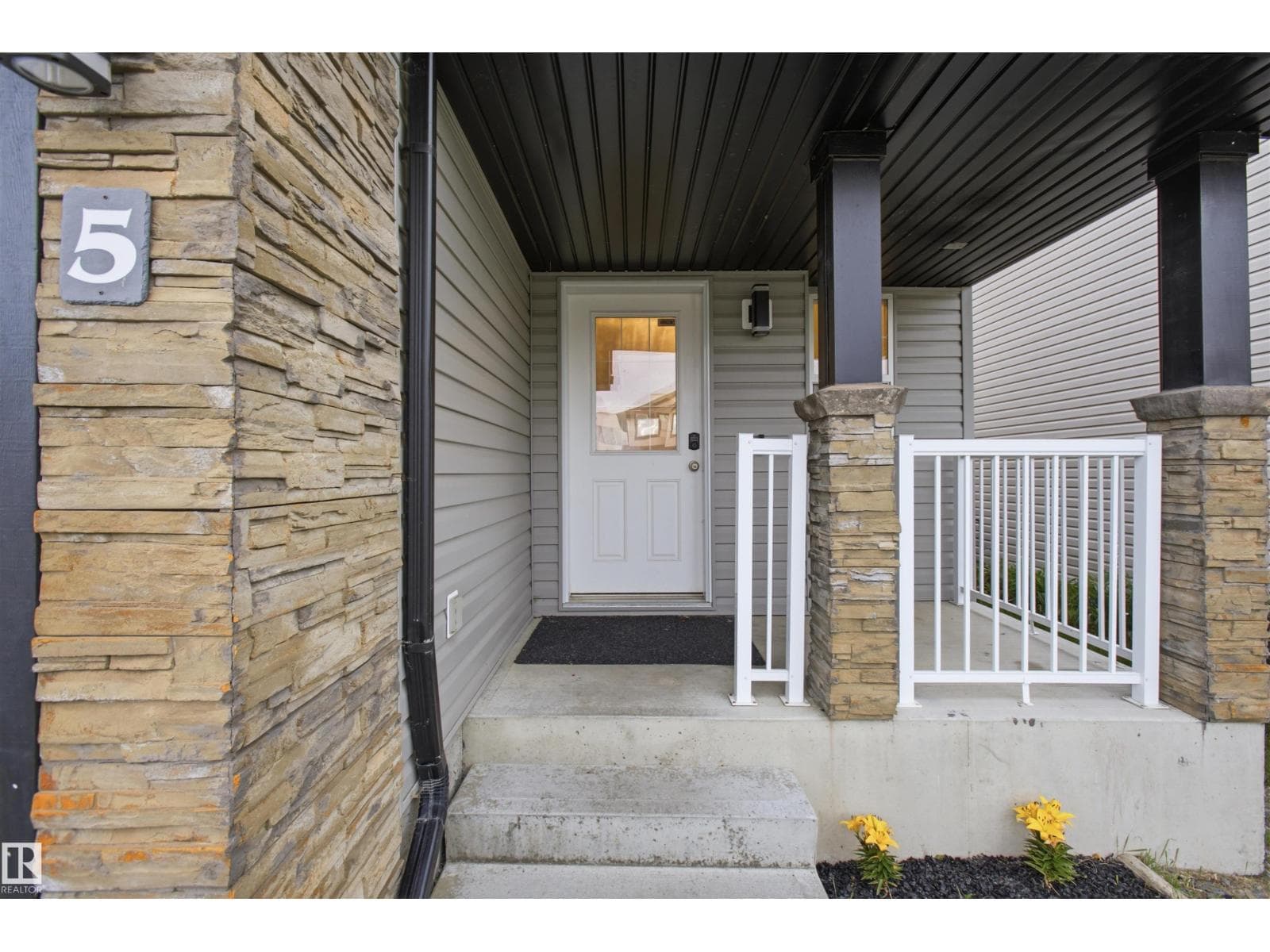 5 VERNON ST — photo 5