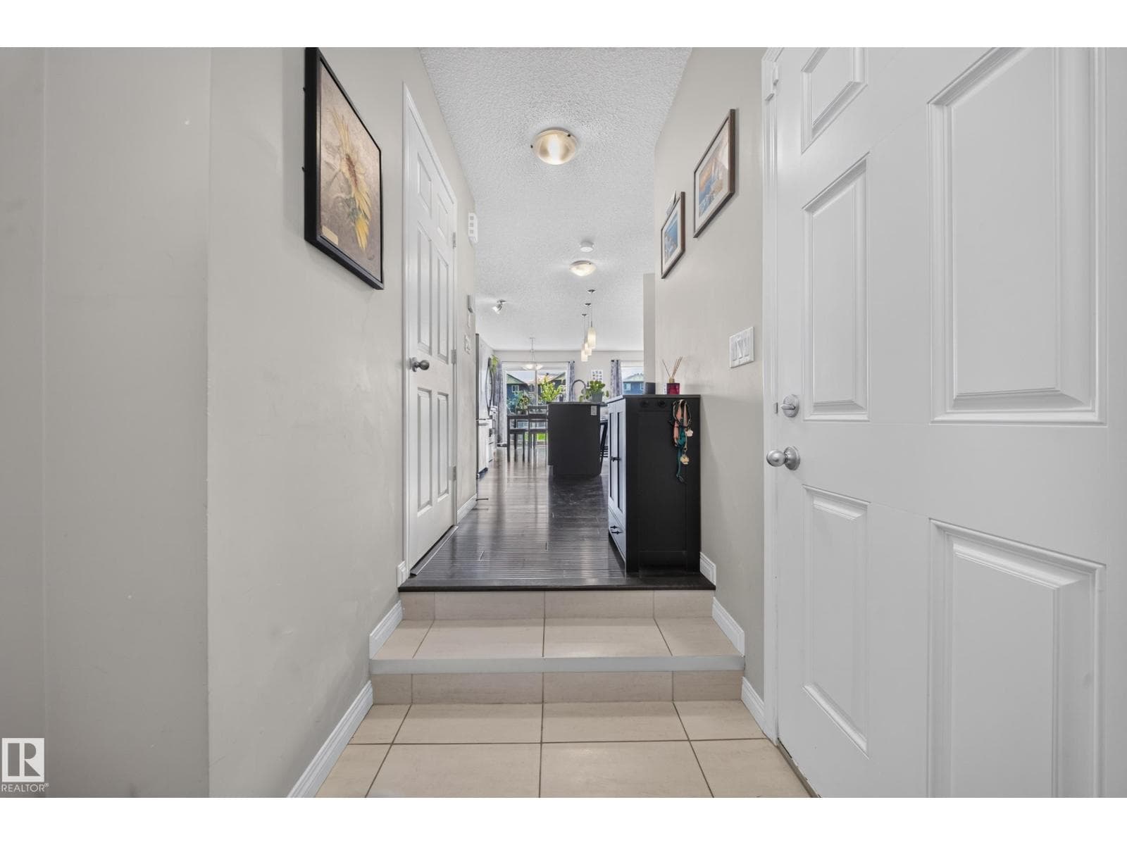 2155 67 ST SW — photo 4