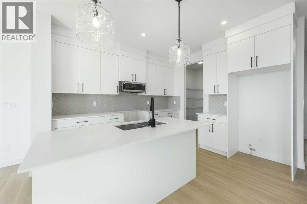 96 Heritage Manor — photo 2