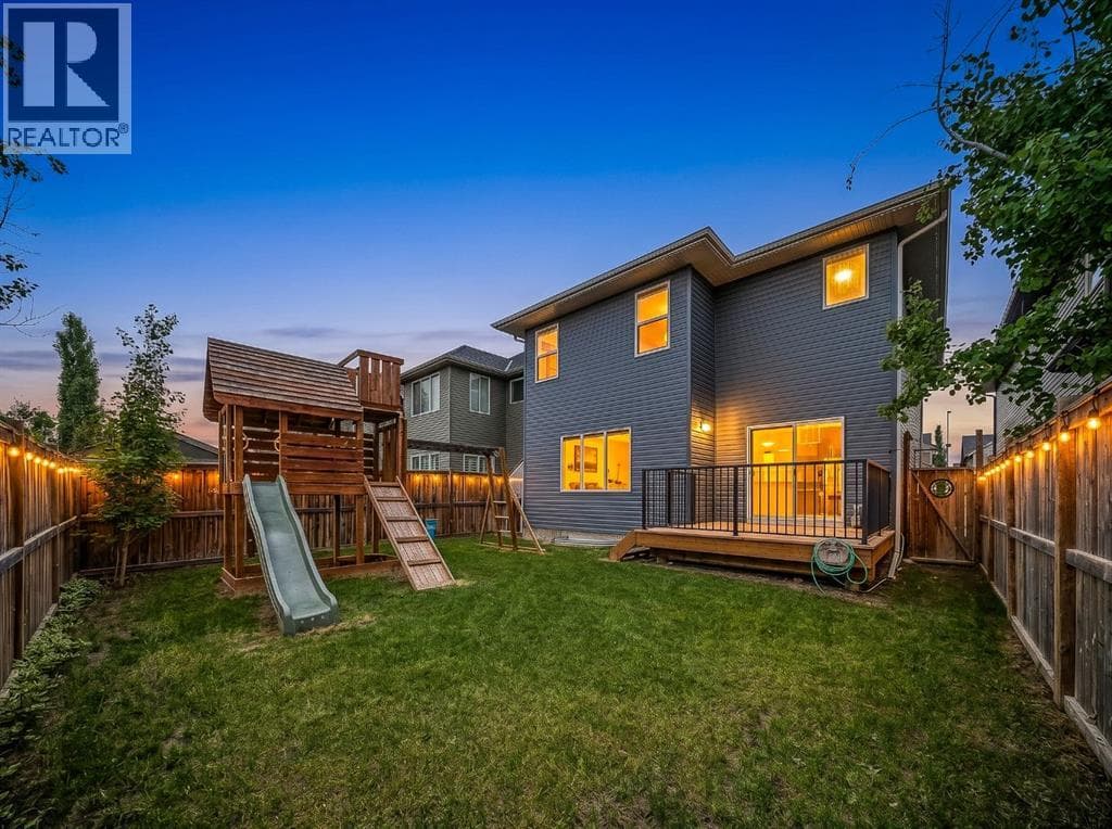 144 Cougar Ridge Manor SW — photo 2
