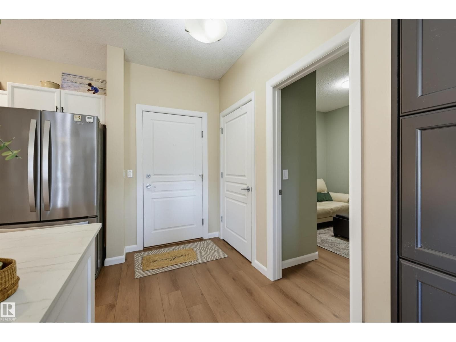 #328 160 MAGRATH RD NW — photo 4